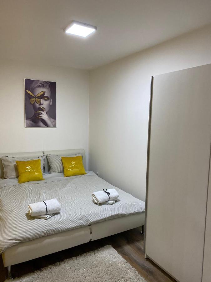 Ana Luxury Apartment **** Nova Varos Exterior photo